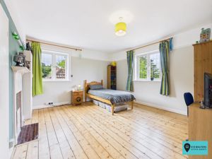 Bedroom- click for photo gallery